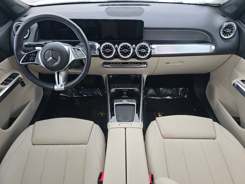 Certified 2025 Mercedes-Benz GLB 250 4MATIC image 19