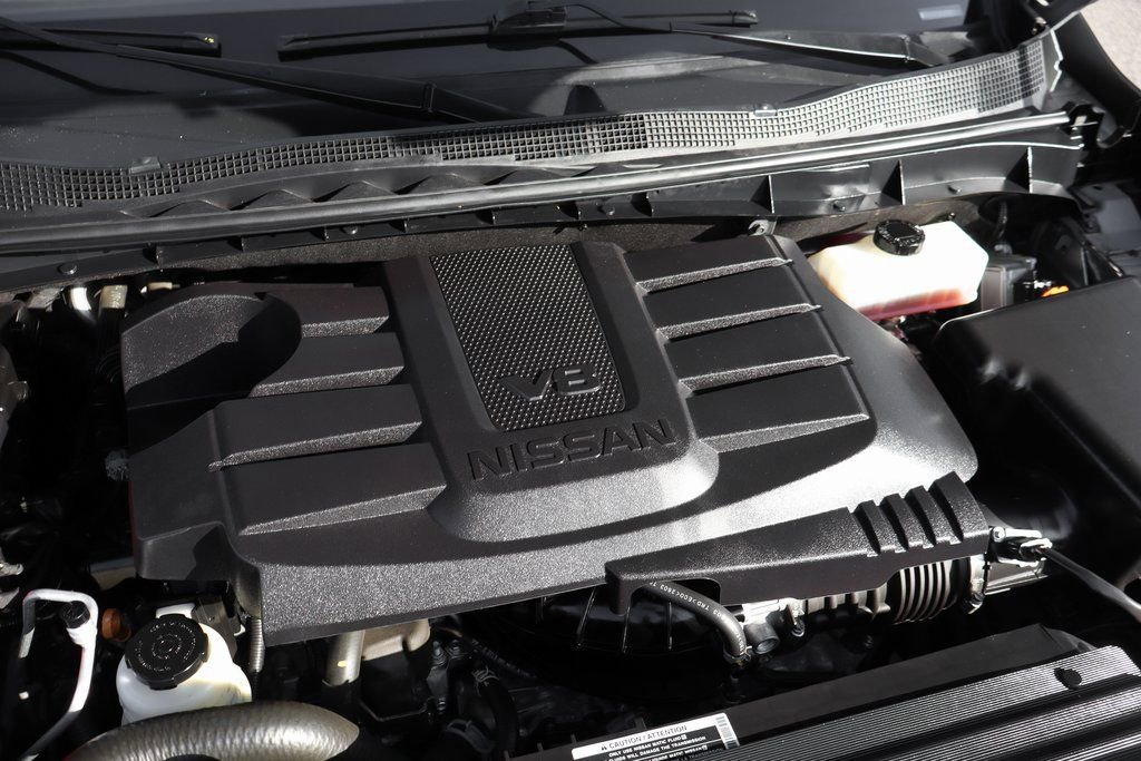 Used 2023 Nissan Titan PRO-4X w/ Pro-4x Convenience Package image 12