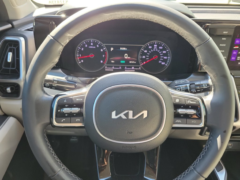 Certified 2022 Kia Sorento S FWD image 8