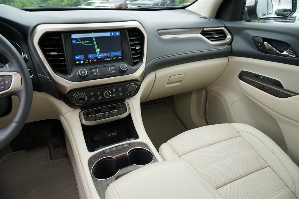 Used 2023 GMC Acadia Denali w/ Denali Ultimate Package image 25