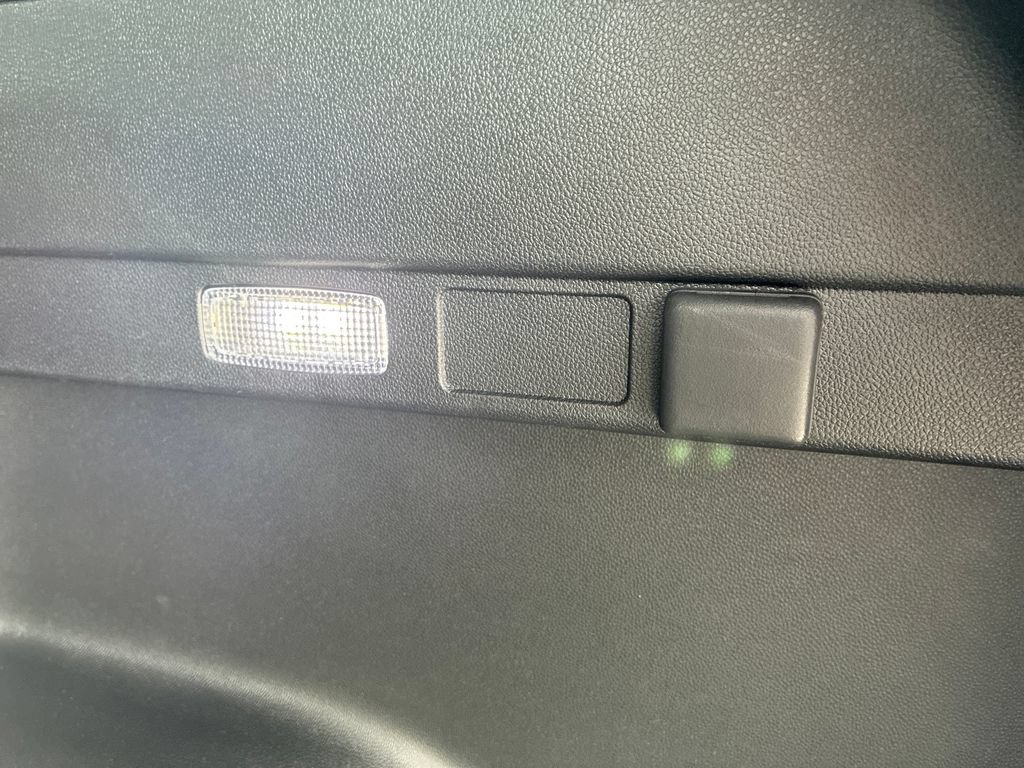 Used 2026 Chevrolet Equinox LT AWD/4WD image 24