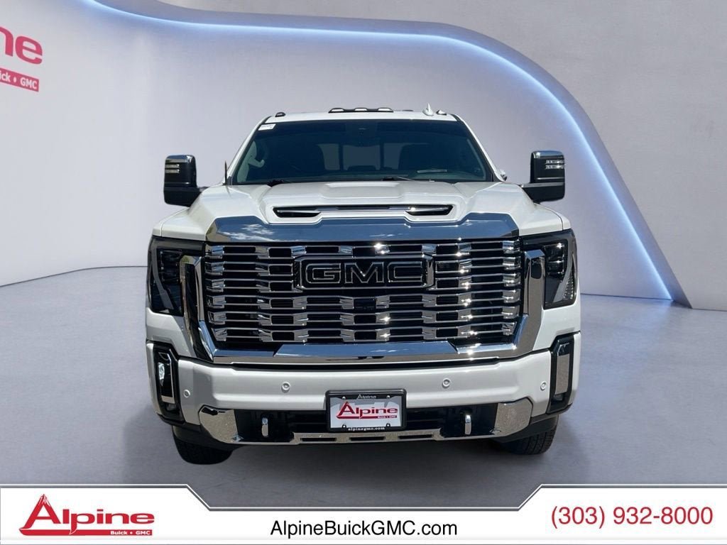 Used 2025 GMC Sierra 3500 Denali w/ Denali Reserve Package AWD/4WD image 8