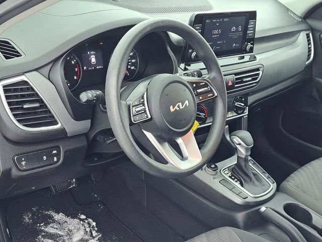 Used 2023 Kia Seltos LX image 7