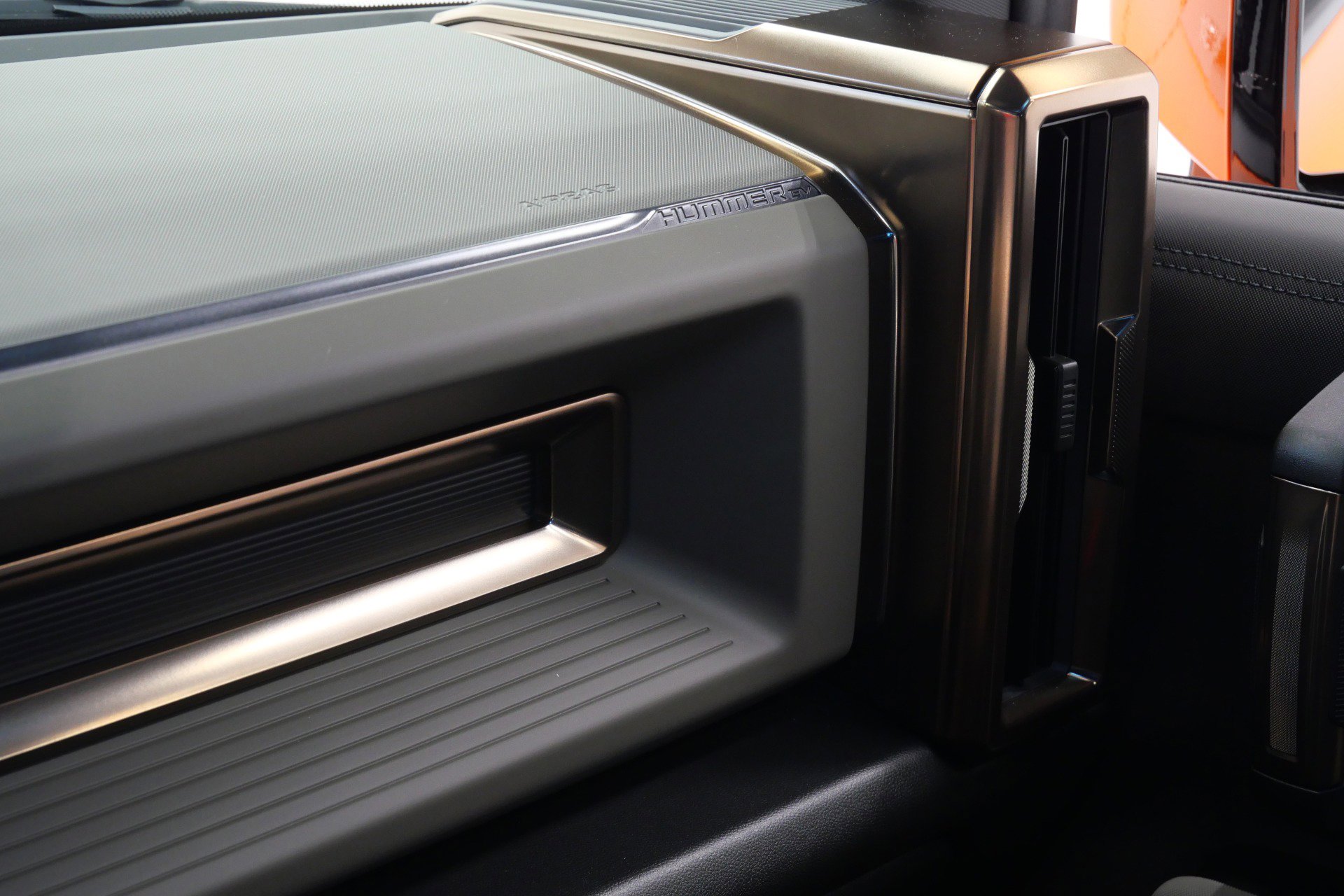 Used 2024 GMC Hummer EV 3X image 32