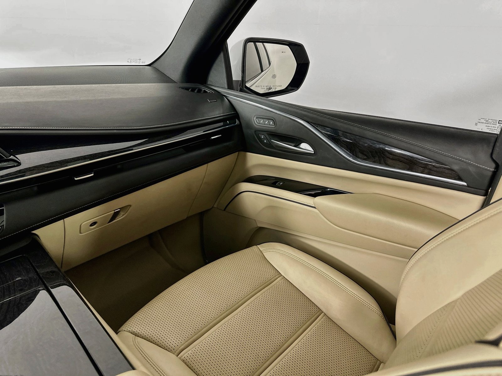 Used 2023 Cadillac Escalade Premium Luxury RWD image 23