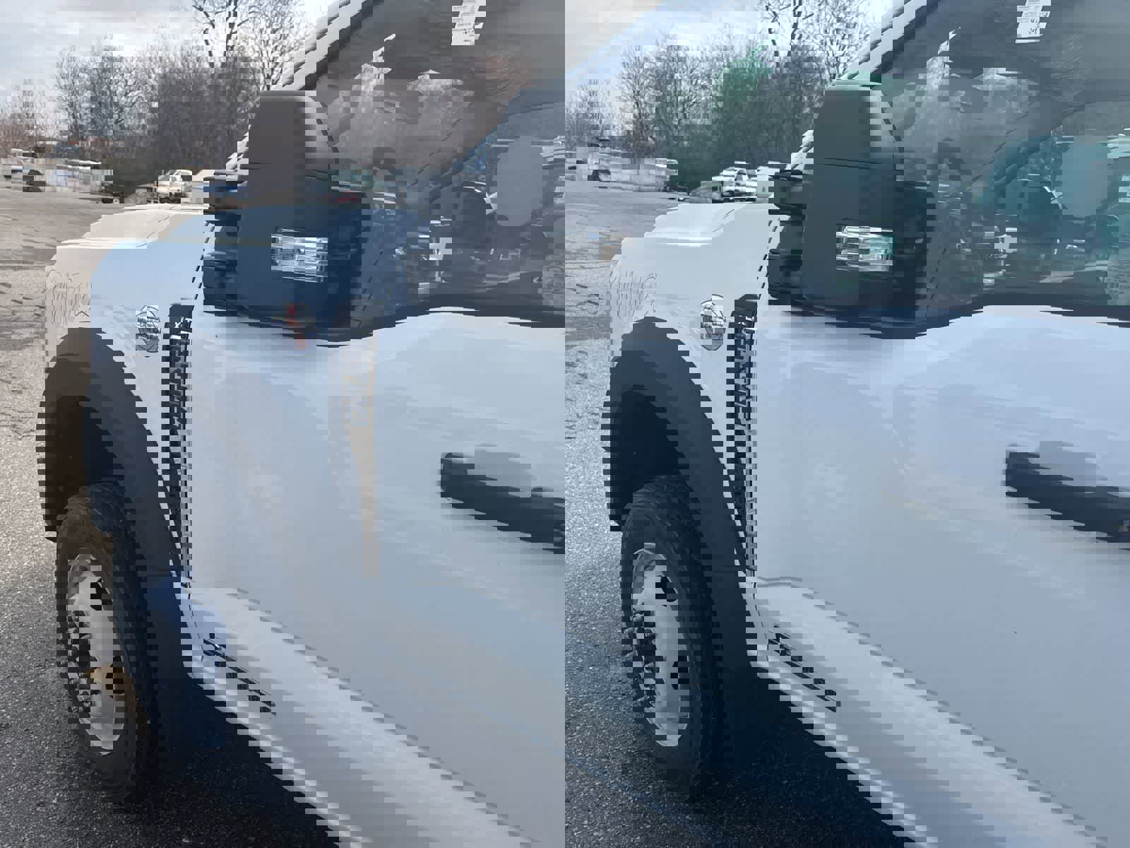 New 2023 Ford F450 XLT w/ XLT Value Package image 3