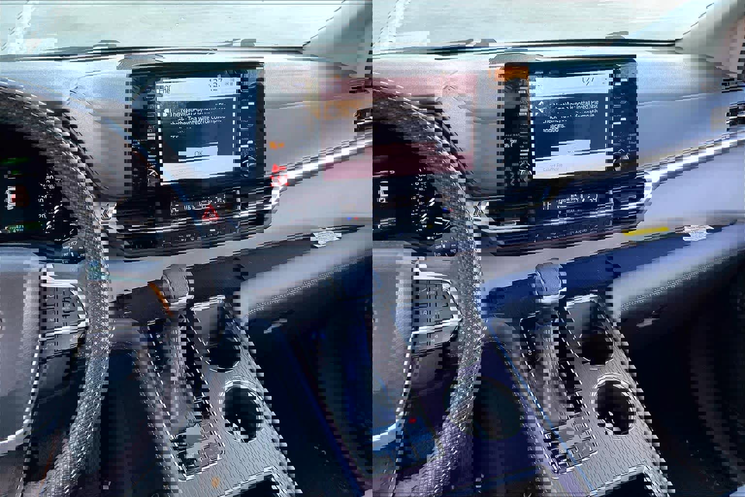 Used 2022 Toyota Sienna XLE image 6