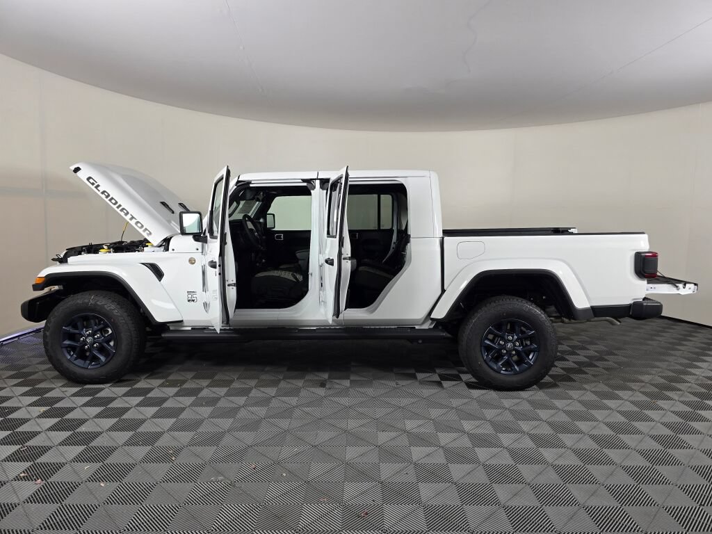New 2026 Jeep Gladiator Sport AWD/4WD image 20