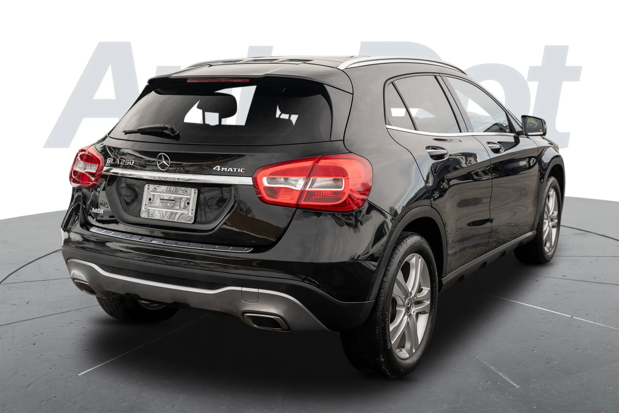 Used 2018 Mercedes-Benz GLA 250 GLA 250 4MATIC Sport Utility 4 image 3