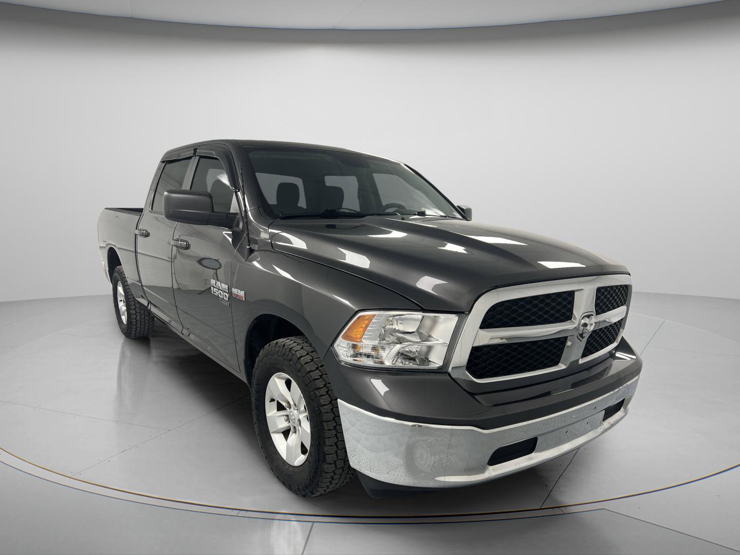 Used 2021 RAM 1500 Classic SLT RWD image 2
