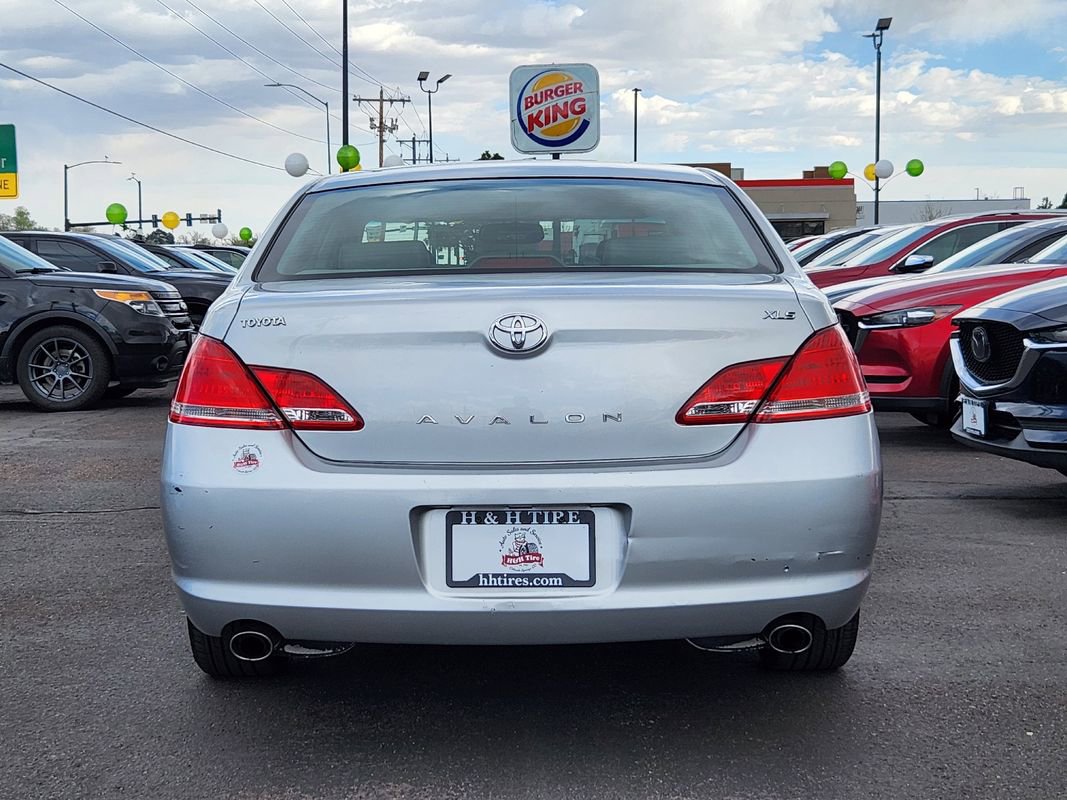Used 2005 Toyota Avalon XLS FWD image 8