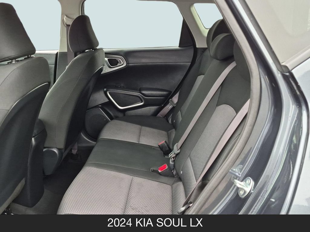 Used 2024 Kia Soul LX w/ Option Group 015 FWD image 16