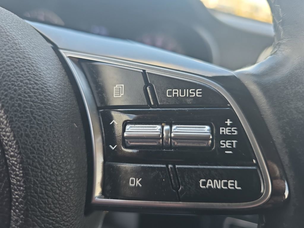 Used 2020 Kia Optima SE FWD image 24