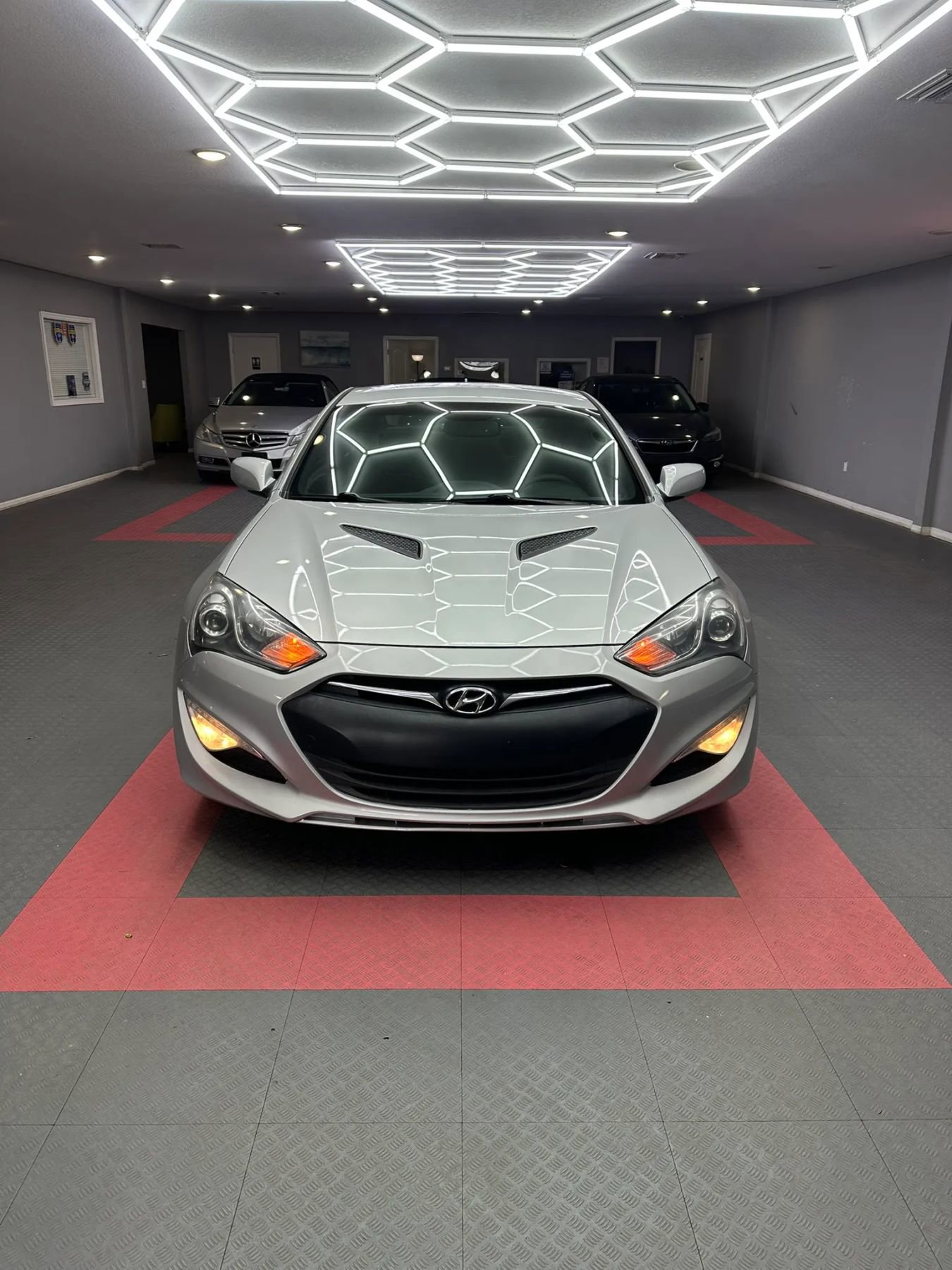 Used 2014 Hyundai Genesis 2.0T image 8