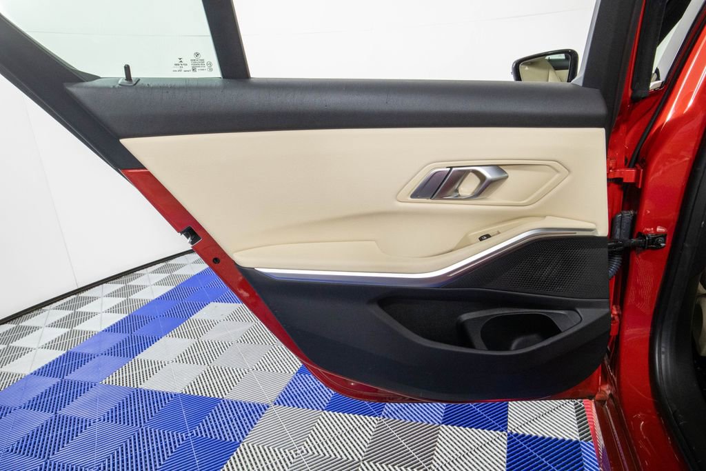 Used 2021 BMW 330i Sedan w/ Convenience Package RWD image 14