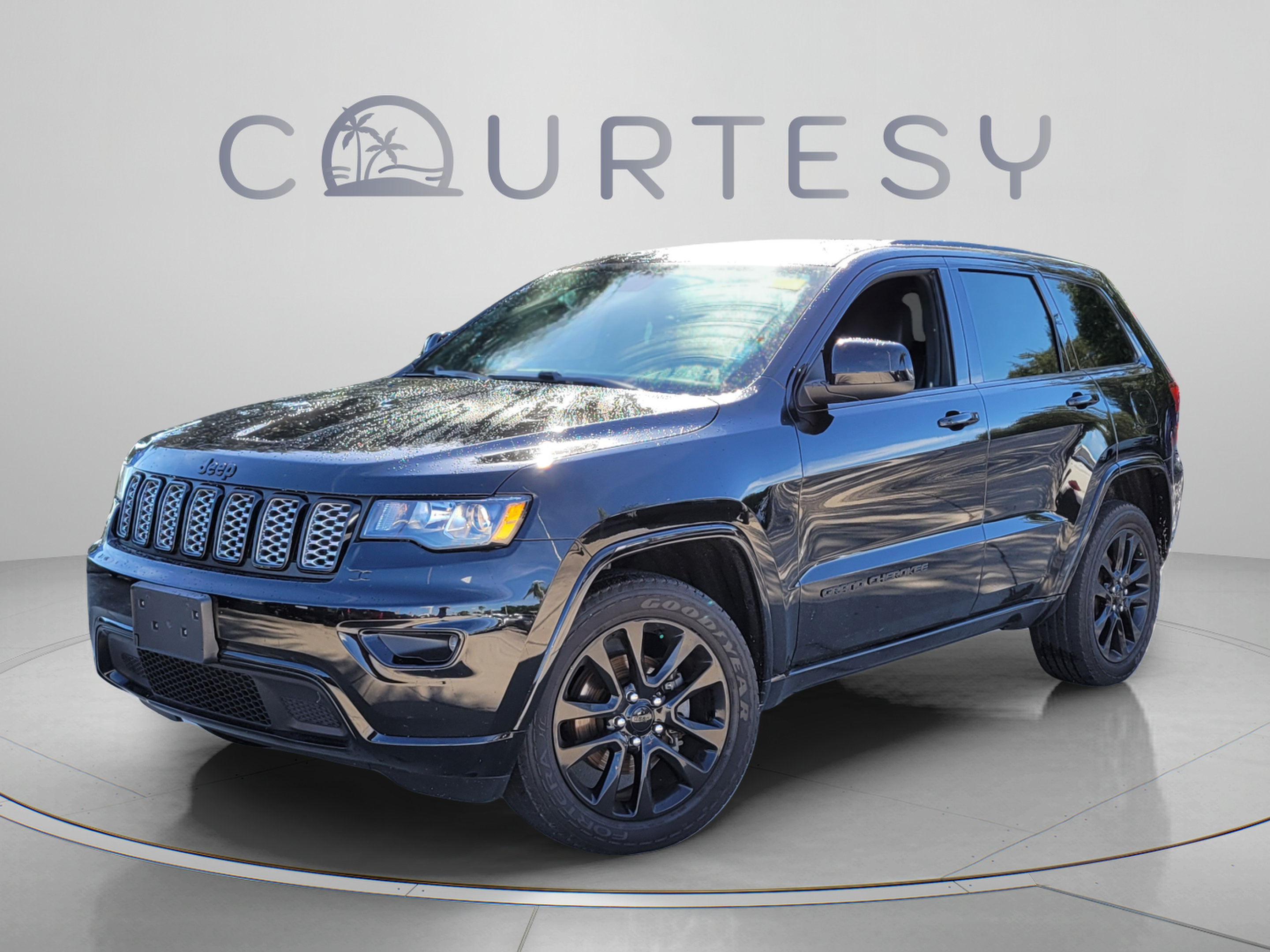 Used 2020 Jeep Grand Cherokee Altitude AWD/4WD image 1