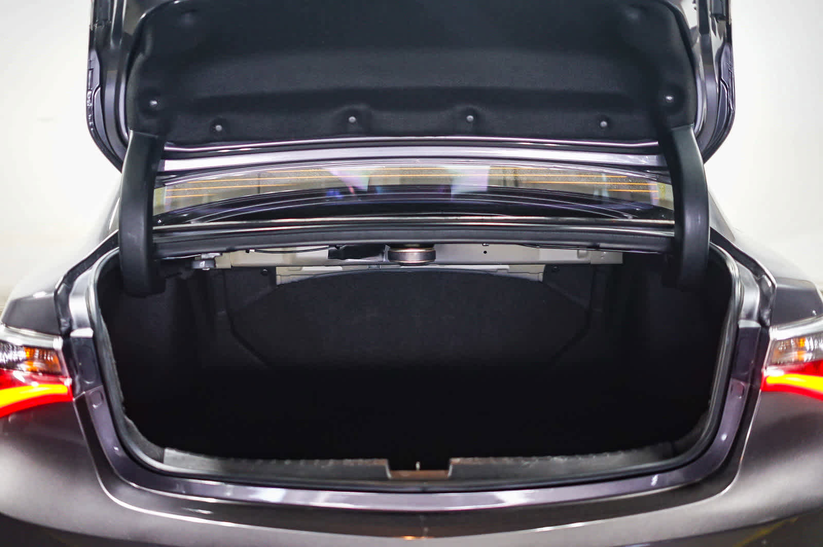 Used 2020 Acura ILX w/ Premium Package image 29