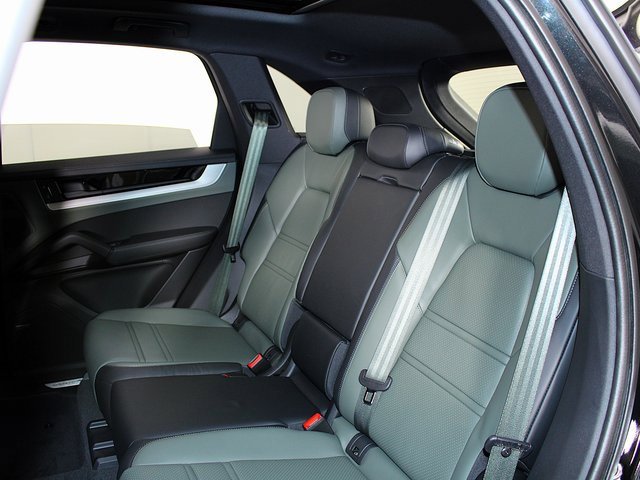New 2025 Porsche Cayenne S image 22
