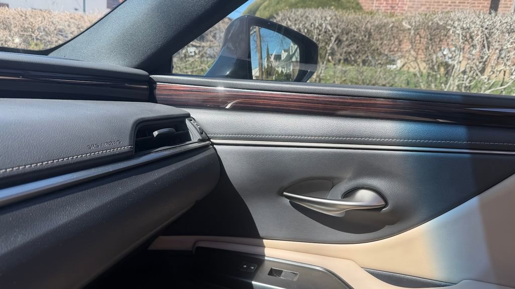 Used 2020 Lexus ES 350 w/ Premium Package image 18