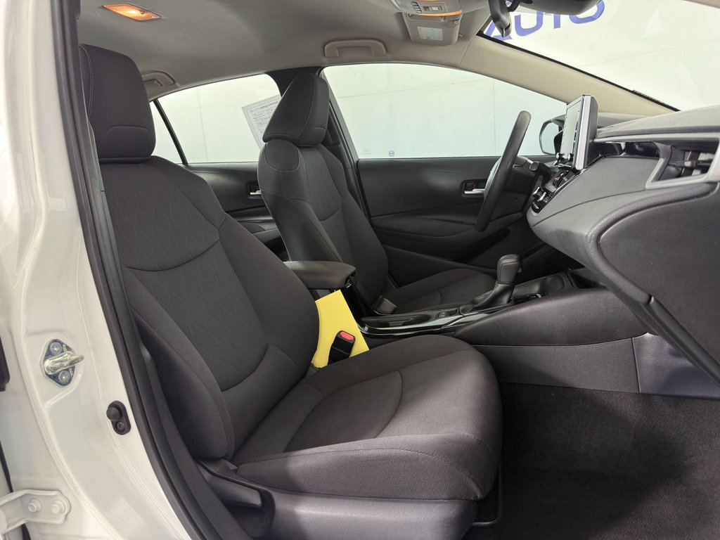 Used 2022 Toyota Corolla LE image 13