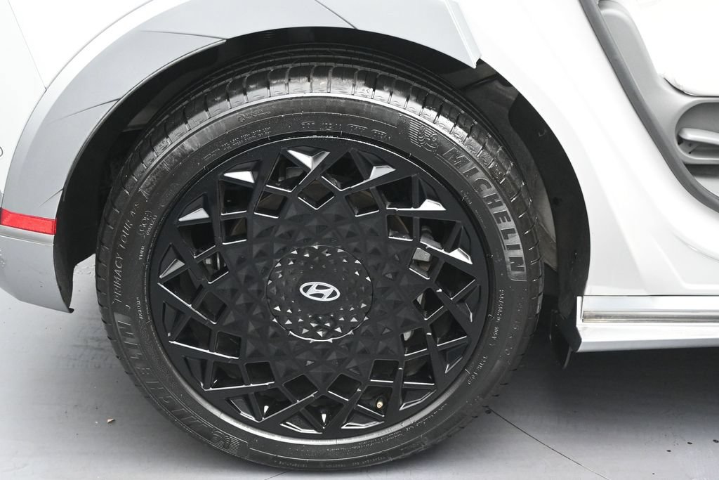 Used 2023 Hyundai Ioniq 5 Limited AWD/4WD image 38