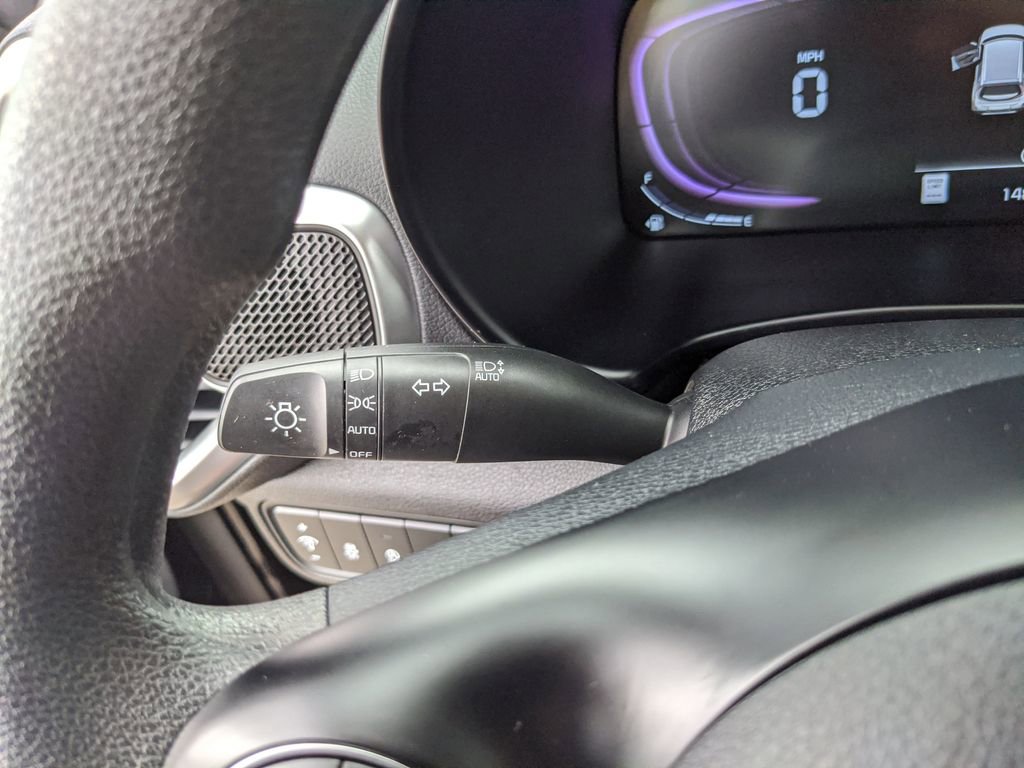 Certified 2025 Kia Soul LX image 31