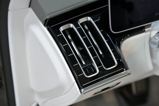 Used 2024 Mercedes-Benz Maybach S 680 Maybach S 680 4MATIC Sedan image 33