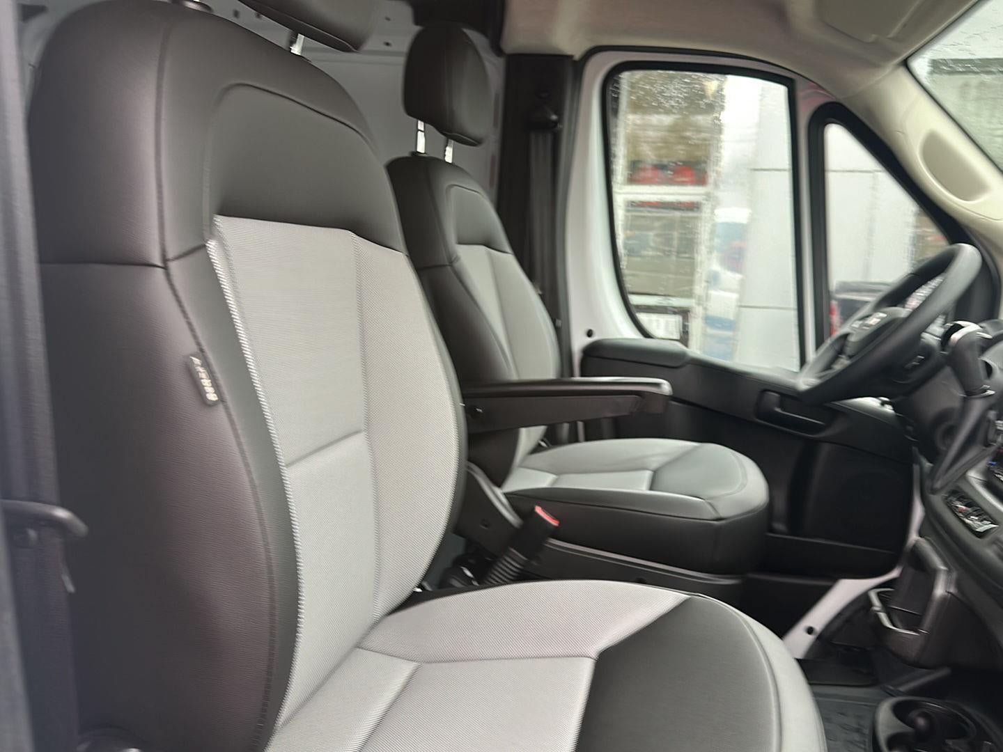 New 2026 RAM ProMaster 1500 w/ Convenience Group FWD image 4