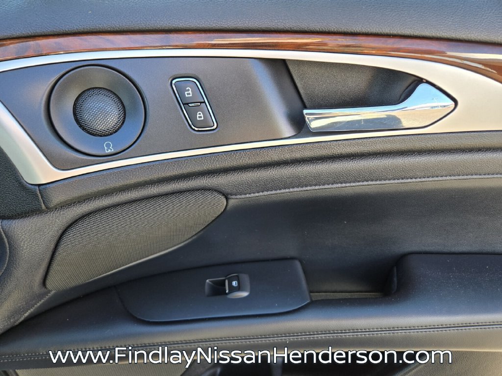 Used 2019 Lincoln MKZ Reserve FWD image 18