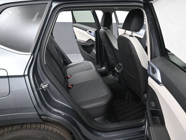 New 2026 Volkswagen Taos SE AWD/4WD image 13