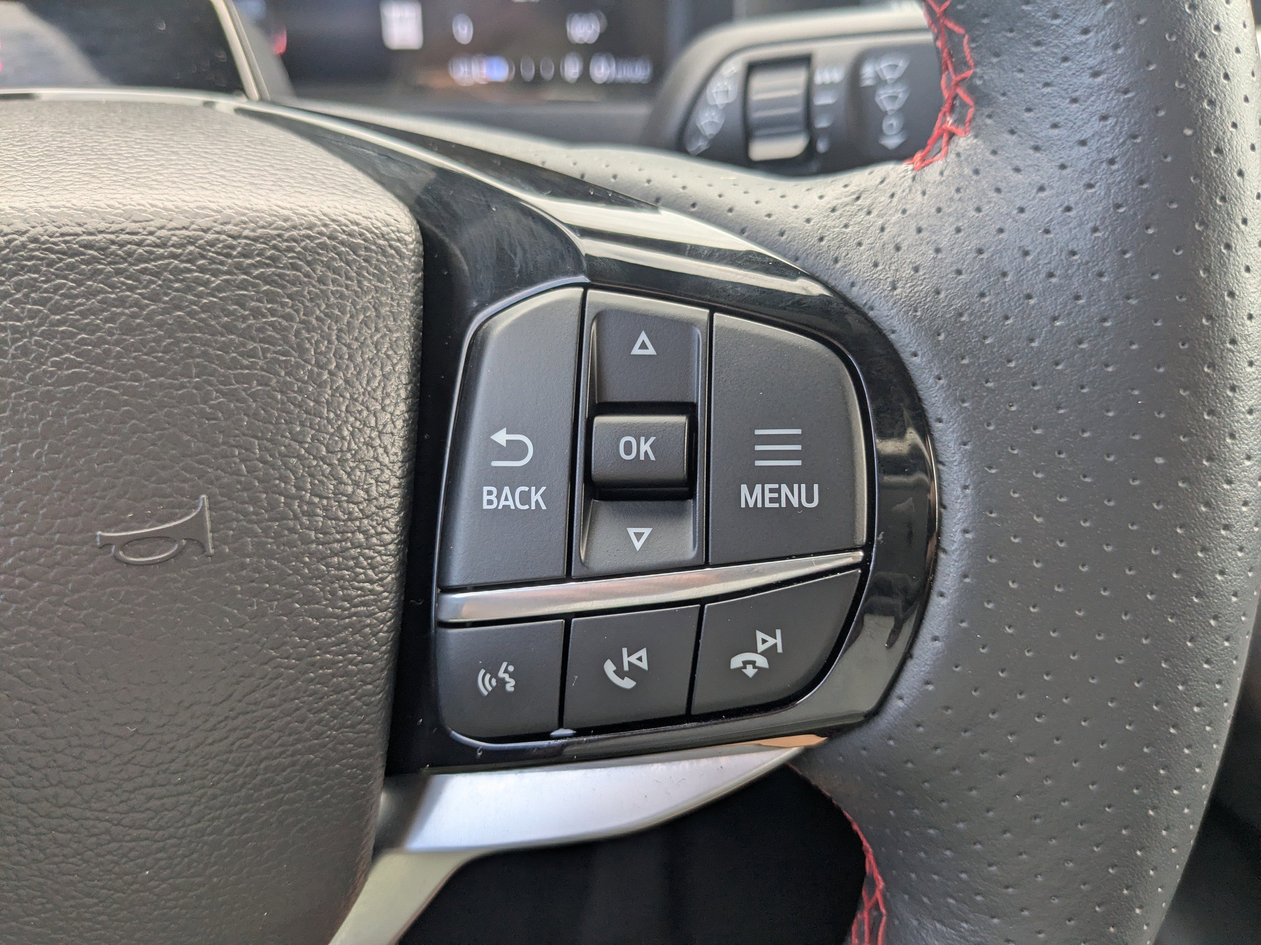 Used 2025 Ford Explorer ST-Line w/ ST-Line Street Pack image 30