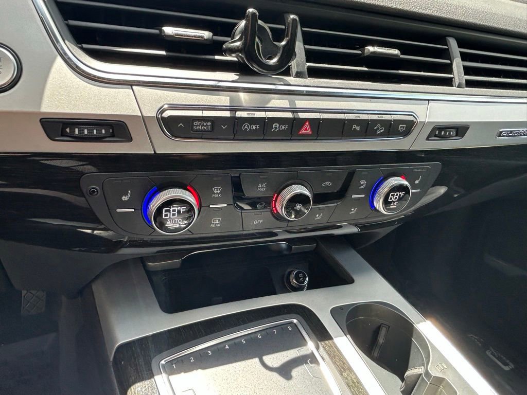 Used 2019 Audi Q7 2.0T Premium Plus w/ Premium Plus Package AWD/4WD image 25