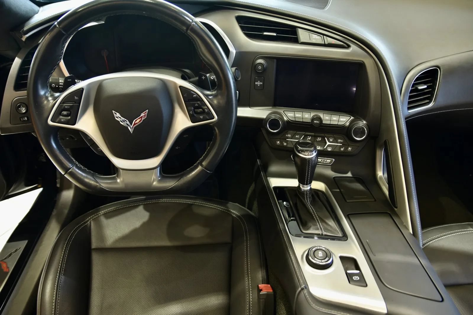 Used 2018 Chevrolet Corvette Stingray Convertible w/ 3LT Preferred Equipment Group RWD image 16