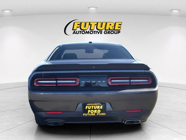 Used 2019 Dodge Challenger R/T w/ Driver Convenience Group RWD image 5