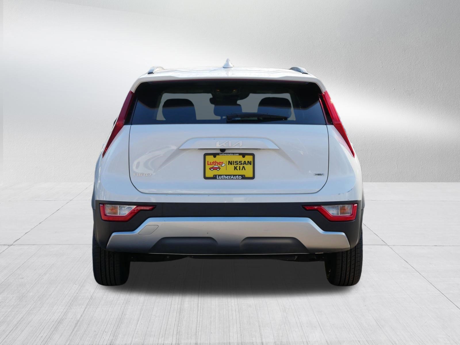 Certified 2024 Kia Niro LX image 6