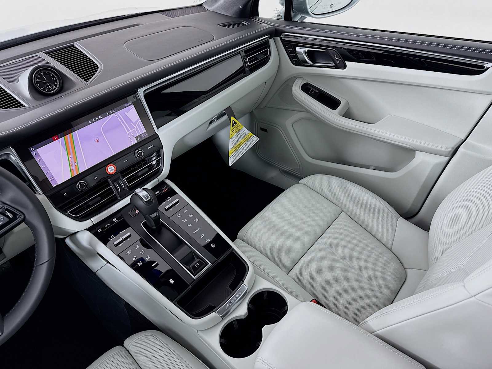 New 2026 Porsche Macan image 26