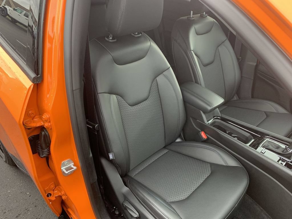 New 2026 Jeep Compass Latitude AWD/4WD image 23