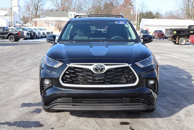 Used 2022 Toyota Highlander LE image 16