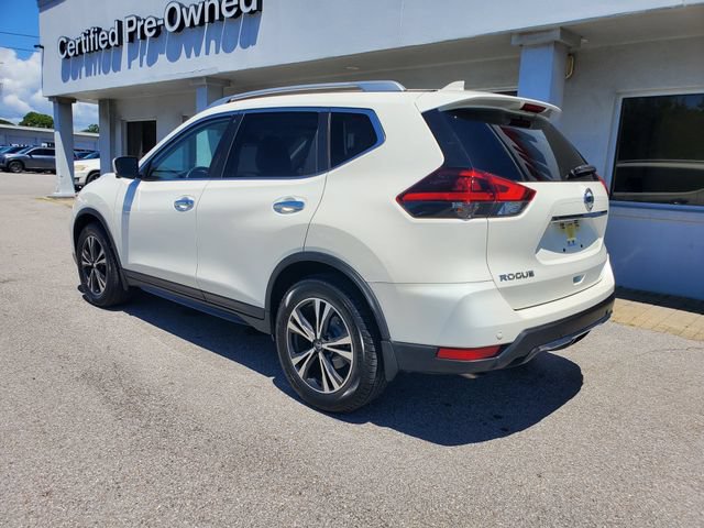 Used 2019 Nissan Rogue SV w/ Premium Package FWD image 2