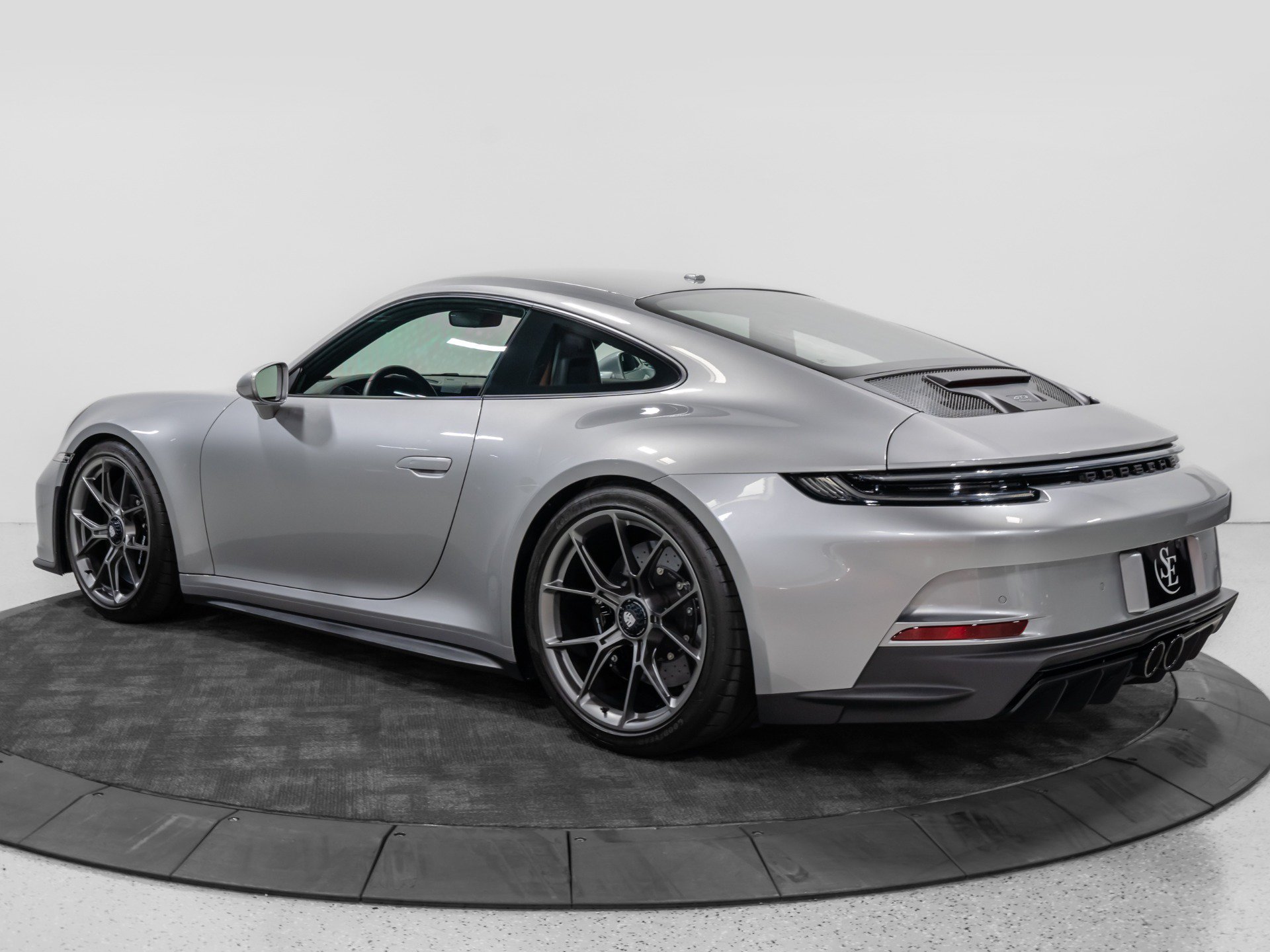 Used 2024 Porsche 911 GT3 RWD image 5