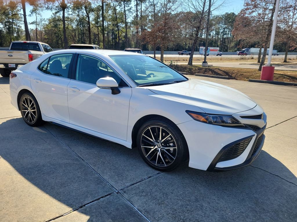 Certified 2024 Toyota Camry SE image 9