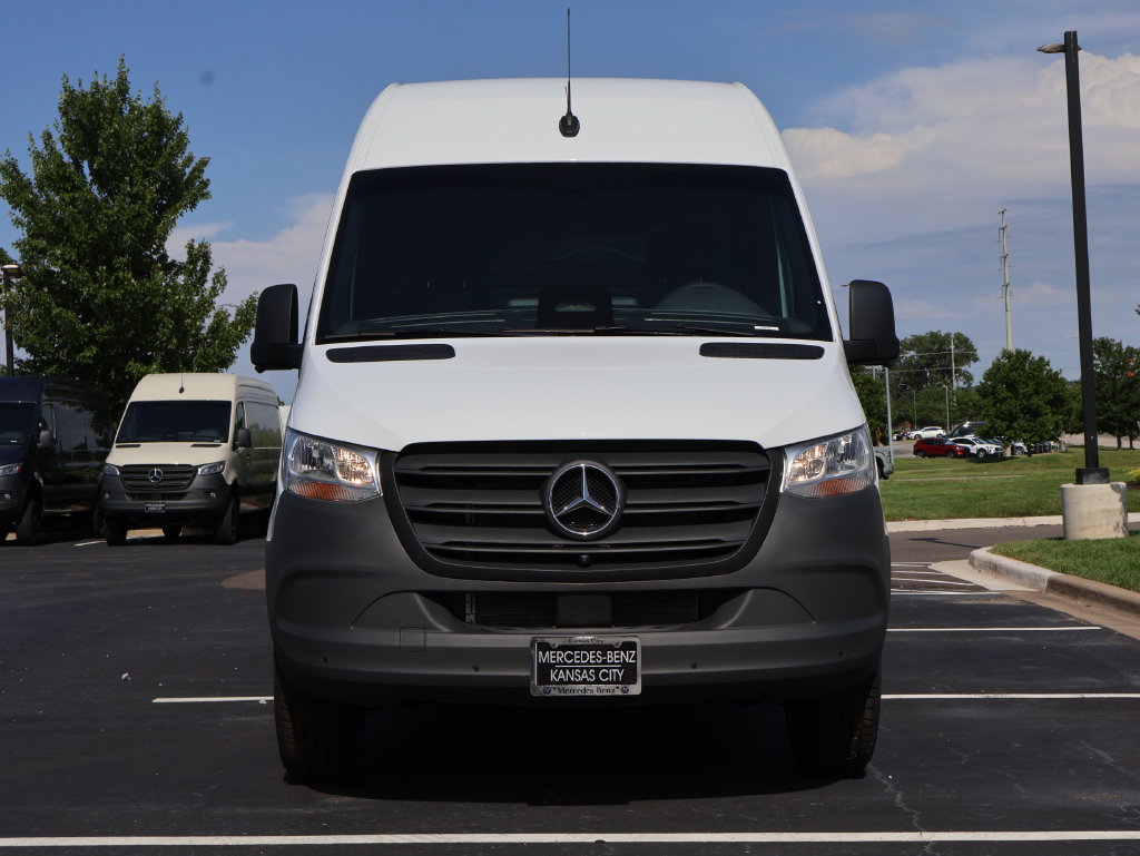 New 2026 Mercedes-Benz Sprinter 2500 image 2