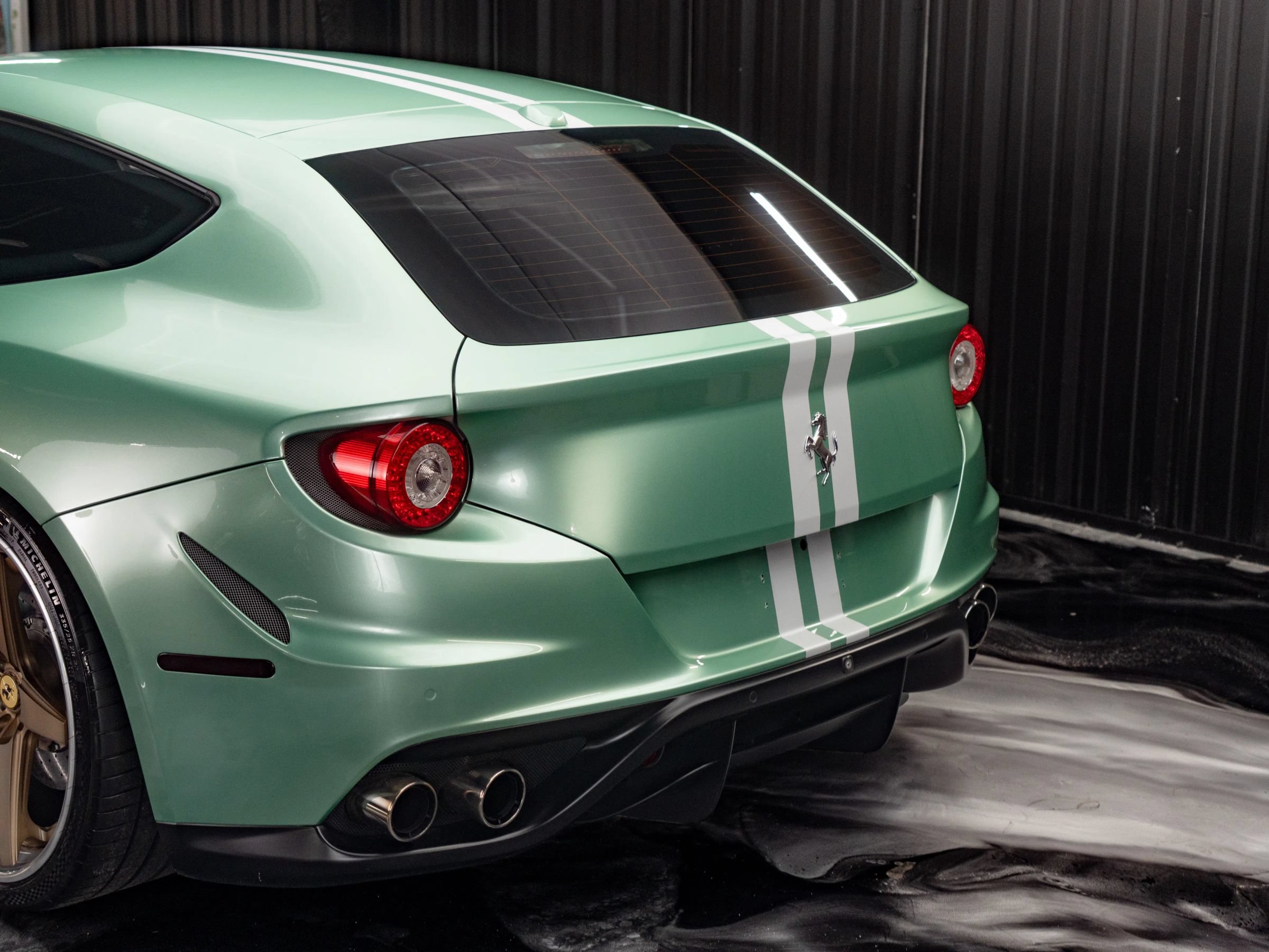 Used 2012 Ferrari FF AWD/4WD image 12