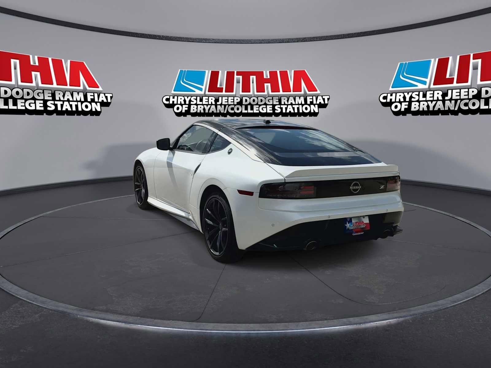 Used 2024 Nissan Z Performance w/ Floor Mat Package RWD image 6
