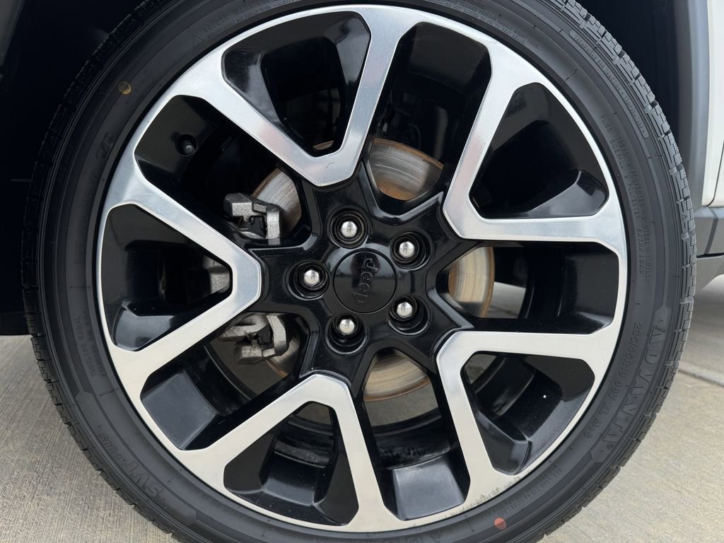 Used 2018 Jeep Compass Limited AWD/4WD image 9