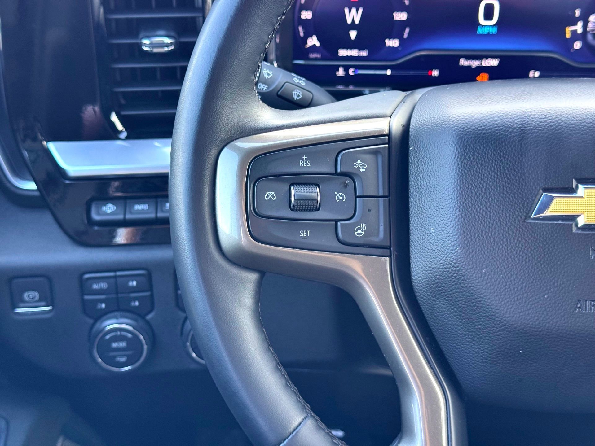 Used 2024 Chevrolet Silverado 2500 High Country w/ Technology Package image 24