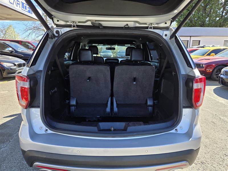 Used 2017 Ford Explorer Limited AWD/4WD image 12