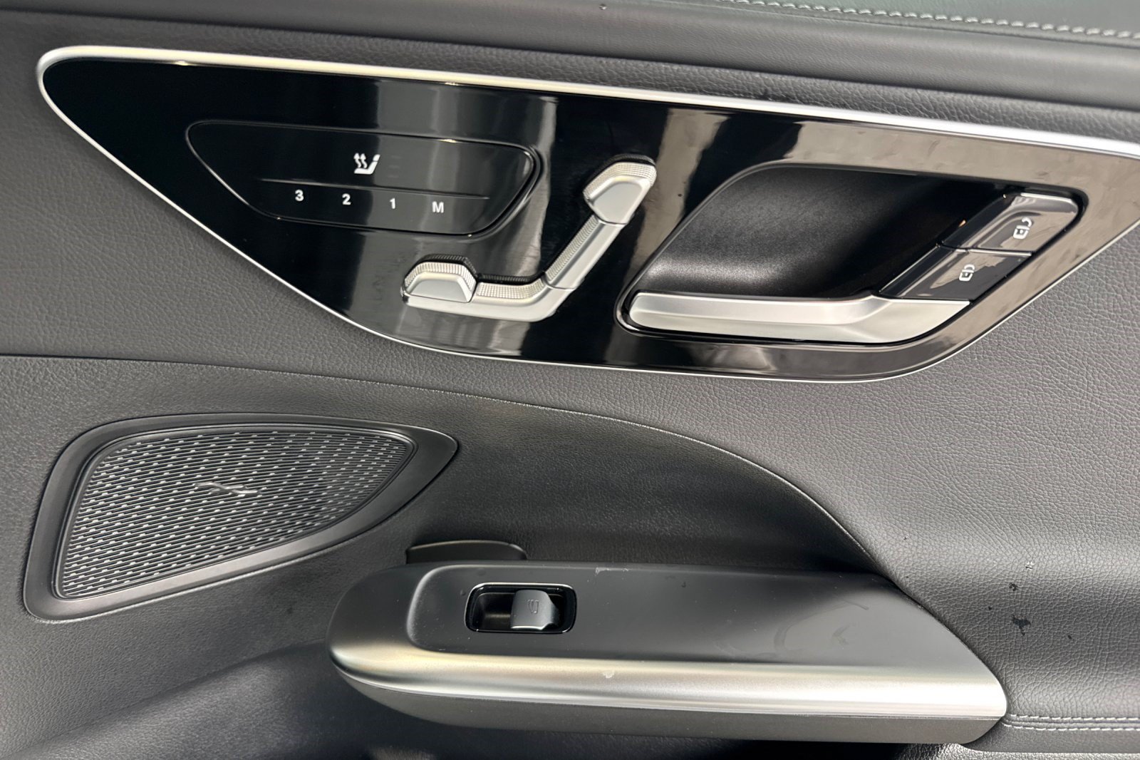 Used 2022 Mercedes-Benz C 300 Sedan image 21