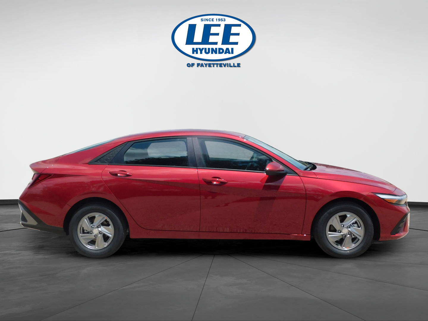 Certified 2025 Hyundai Elantra SE FWD image 2