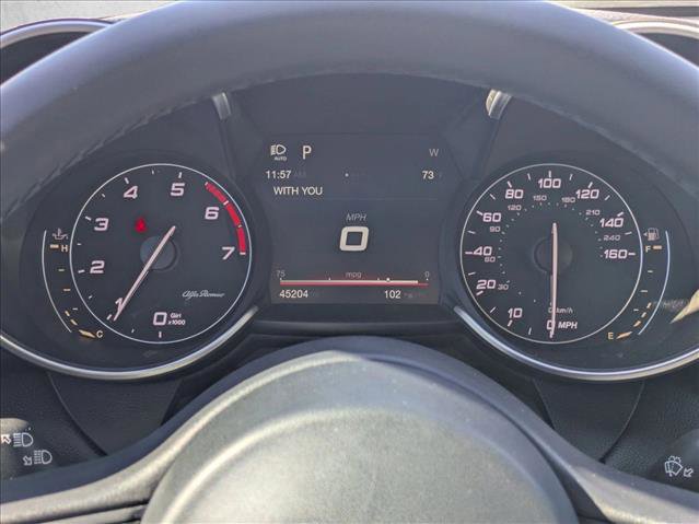 Used 2017 Alfa Romeo Giulia w/ Sport Appearance Package image 12